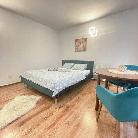 Central Apartment New Studio Kosice Ngoại thất bức ảnh